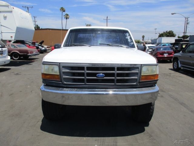 1993 White Ford F-150 Pickup Truck
