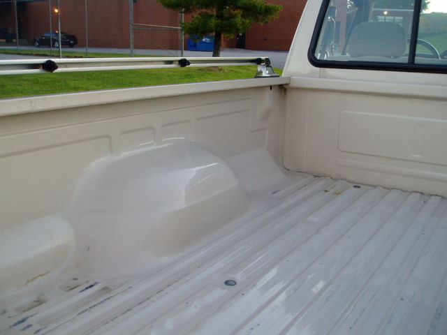1993 White Ford F-150 Regular  Cab Pickup