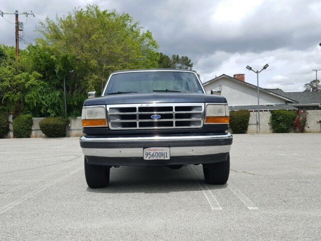 1993 Black Ford F-150 Standard Cab Pickup