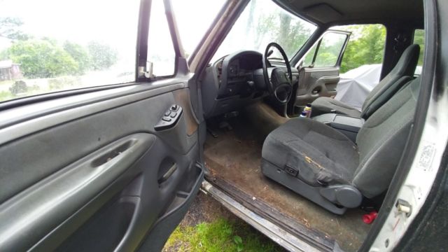 1993 BLACK Ford F-150 EXTENDED CAB PICKUP