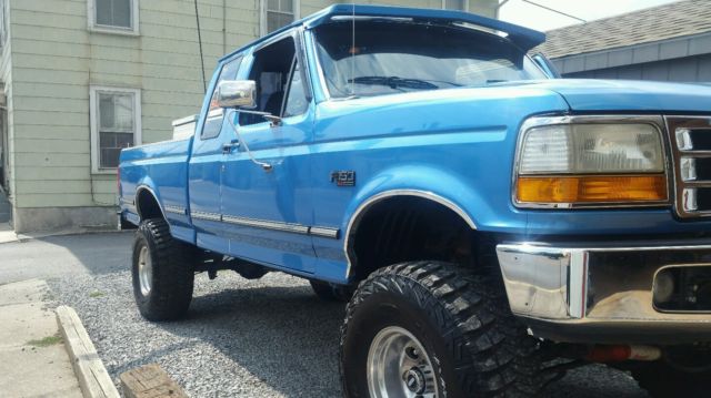 1993 Black Ford F-150 Extended Cab Pickup