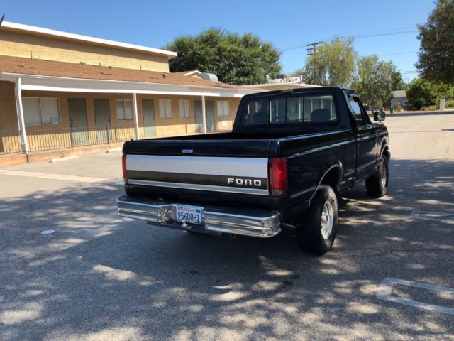 1993 Ford F-150 Standard Cab Pickup