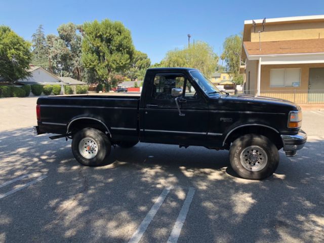 1993 Ford F-150 Standard Cab Pickup