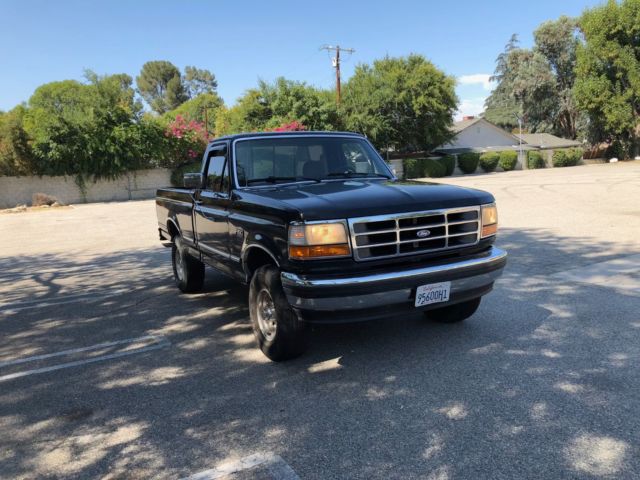 1993 Ford F-150 Standard Cab Pickup
