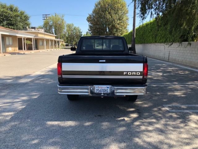 1993 Ford F-150 Standard Cab Pickup