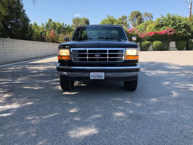 1993 Ford F-150 Standard Cab Pickup
