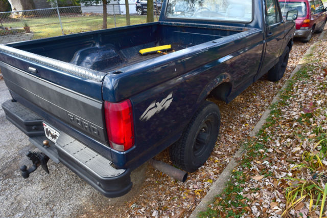 1993 Blue Ford F-250 Standard Cab Pickup