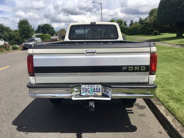 1993 White Ford F-250 Extended Cab Pickup