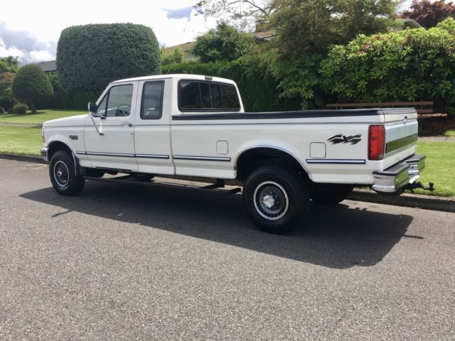 1993 White Ford F-250 Extended Cab Pickup