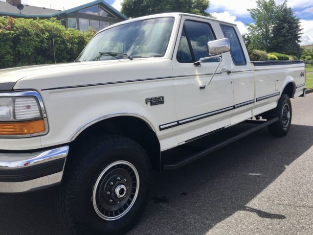 1993 White Ford F-250 Extended Cab Pickup