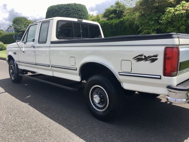1993 White Ford F-250 Extended Cab Pickup