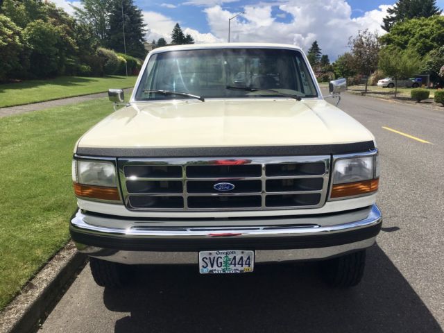1993 White Ford F-250 Extended Cab Pickup
