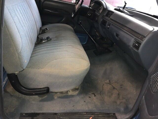 1993 Blue Ford F-250 Crew Cab Pickup