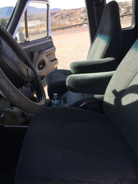 1993 White Ford F-250 Extended Cab Pickup