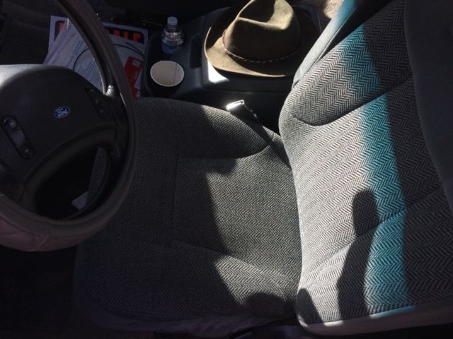 1993 White Ford F-250 Extended Cab Pickup