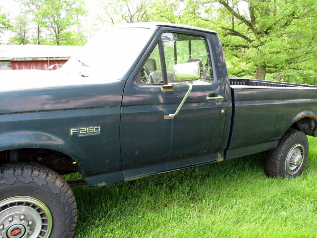 1993 Ford F-250 Standard Cab Pickup