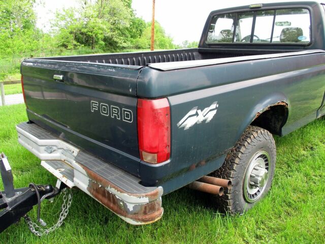 1993 Ford F-250 Standard Cab Pickup