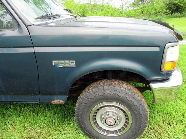1993 Ford F-250 Standard Cab Pickup