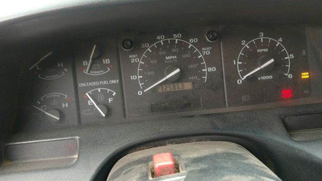 1993 White Ford F-250 Extended Cab Pickup