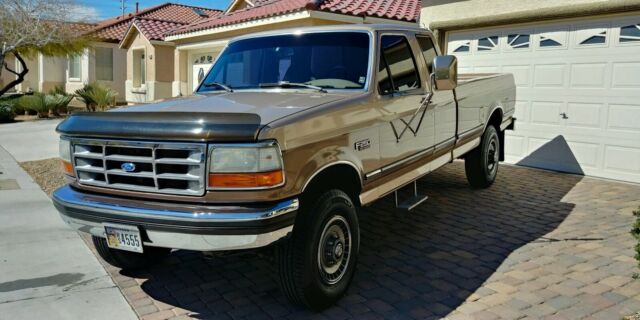 1993 Gold/Brown Ford F-250 Extended Cab Pickup