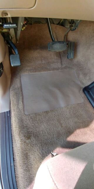 1993 Gold/Brown Ford F-250 Extended Cab Pickup