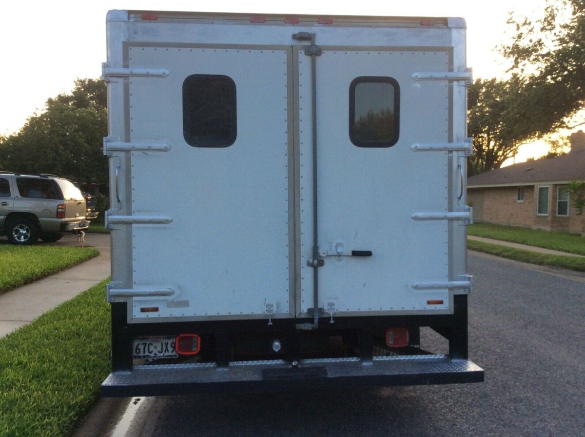 1993 Ford F-350 Cutaway Van