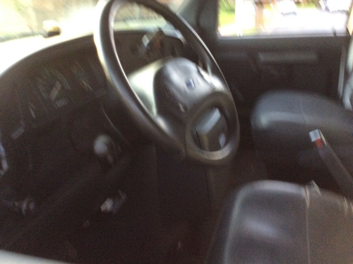 1993 Ford F-350 Cutaway Van