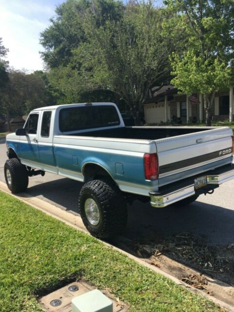 1993 White Ford F-150 Extended Cab Pickup