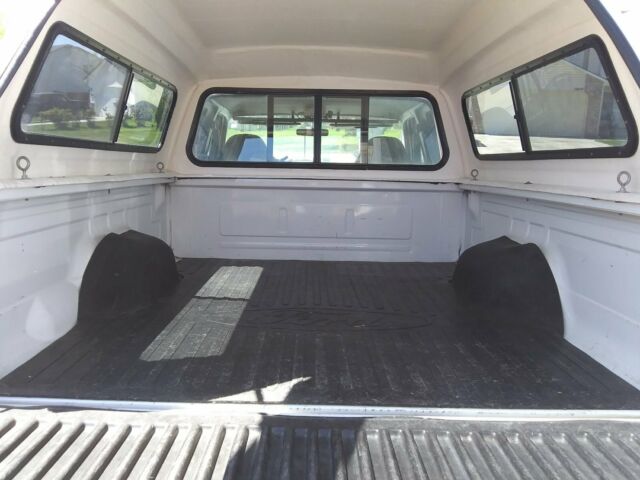 1993 White Ford F-150 Extended Cab Pickup