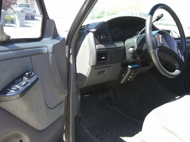 1993 White Ford F-150 Extended Cab Pickup