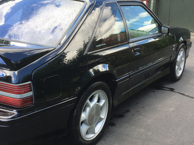 1993 Black Ford Mustang