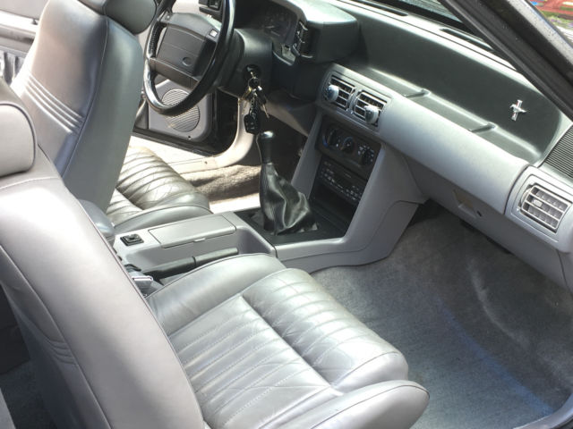 1993 Black Ford Mustang