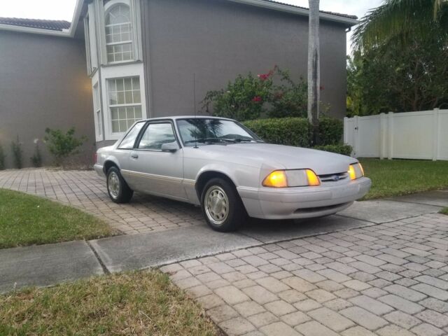 1993 Gray Ford Mustang Coupe