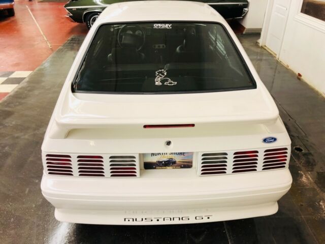 1993 White Ford Mustang Hatchback