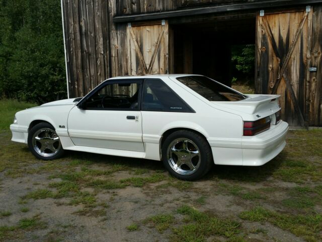 1993 White Ford Mustang Hatchback