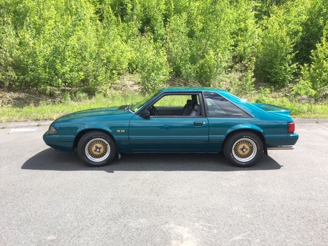 1993 Reef Blue Ford Mustang Hatchback