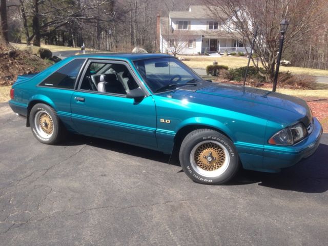 1993 Reef Blue Ford Mustang Hatchback