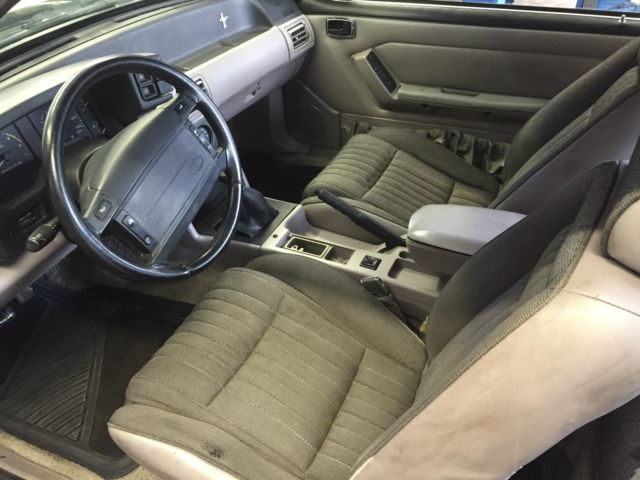 1993 White Ford Mustang Hatchback