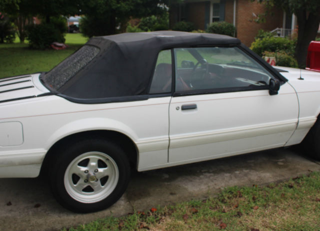 19930000 Ford Mustang