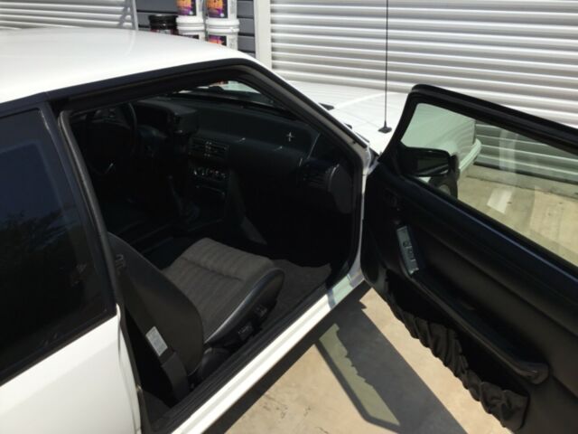 1993 White Ford Mustang Coupe