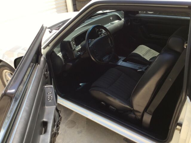 1993 White Ford Mustang Coupe