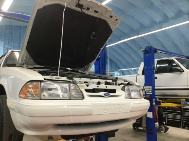 1993 White Ford Mustang Coupe