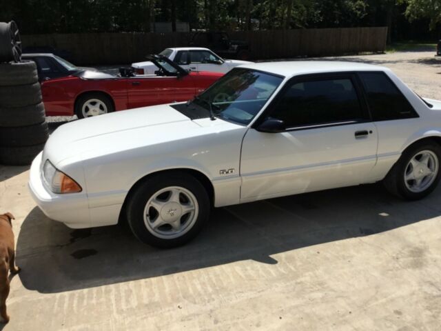 1993 White Ford Mustang Coupe