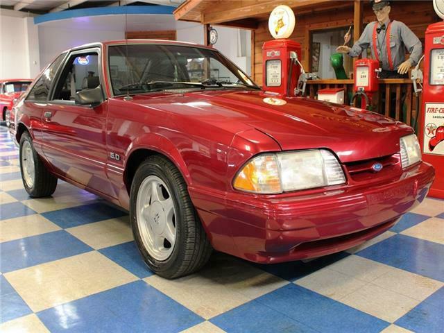 1993 Red Ford Mustang --
