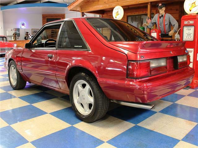 1993 Red Ford Mustang --