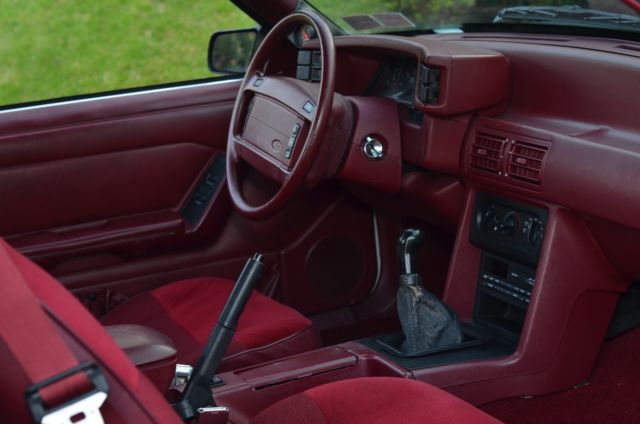 1993 White Ford Mustang Coupe
