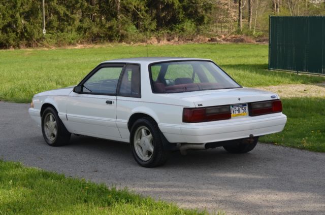 1993 White Ford Mustang Coupe