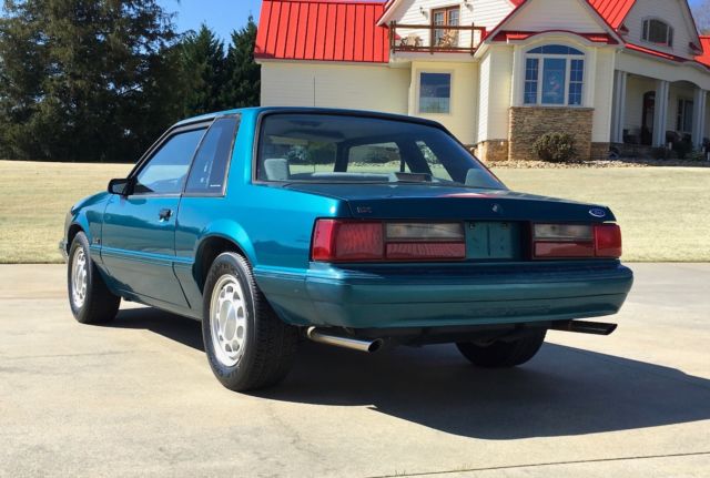 1993 Reef Blue Ford Mustang Coupe