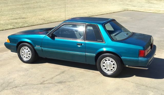 1993 Reef Blue Ford Mustang Coupe