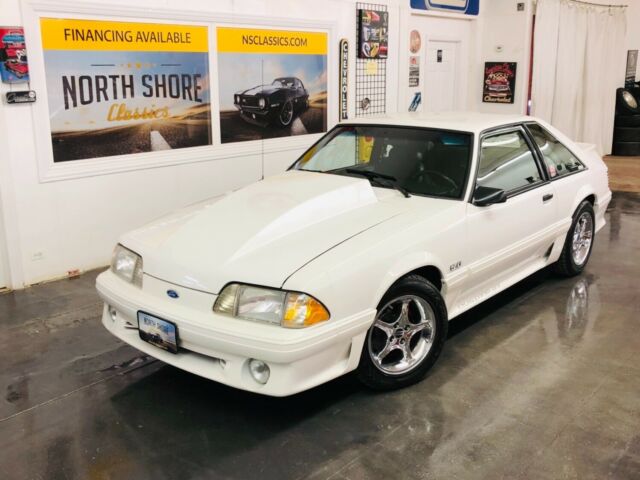 1993 White Ford Mustang Hatchback